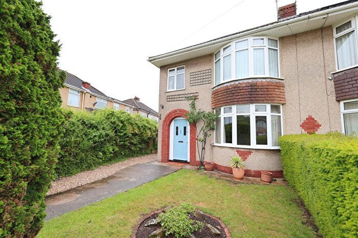3 Bedroom Semi-Detached House For Sale In Quakers Road, Downend, Bristol, BS16