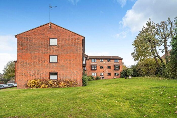 2 Bedroom Flat To Rent In Coppetts Road, Muswell Hill, London, N10