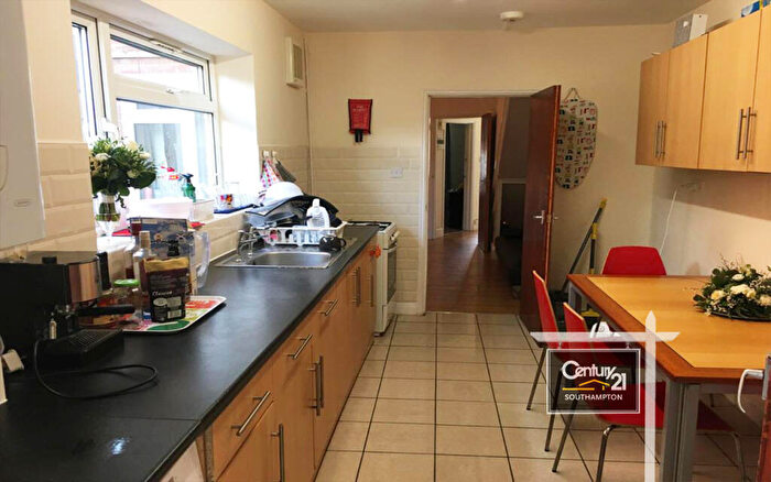 3 Bedroom Terraced House To Rent In |Ref: |, Graham Road, Southampton, SO14