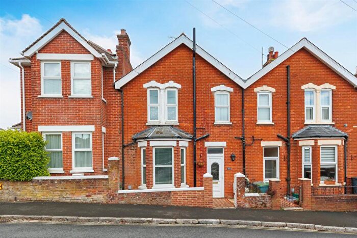 3 Bedroom Terraced House For Sale In Period Property In Popular Cowes Location - Moorgreen Road, Cowes, PO31