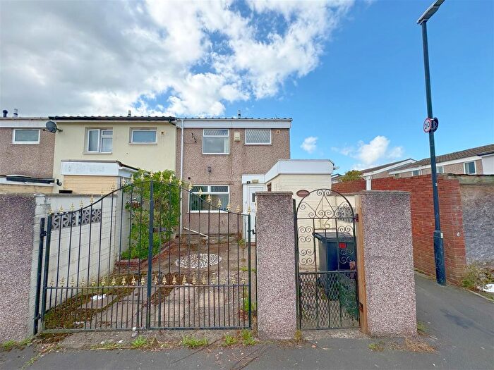 3 Bedroom End Terrace House For Sale In Griggfield Walk, Bristol, BS14