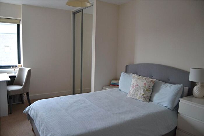 2 Bedroom Apartment To Rent In West Street, Newbury, Berkshire, RG14
