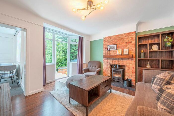 1 Bedroom Flat To Rent In Wells Drive, Kingsbury, London, NW9