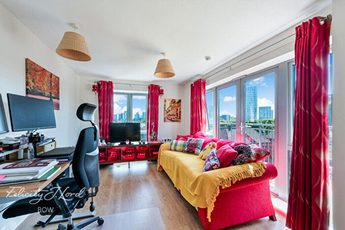 1 Bedroom Apartment For Sale In Thomas Fyre Drive, London, E3