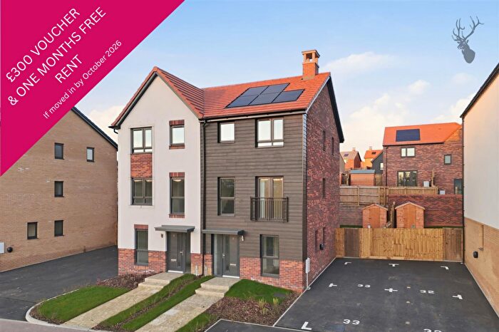 3 Bedroom Semi-Detached House To Rent In Hampton Way, Bishop's Stortford, CM23