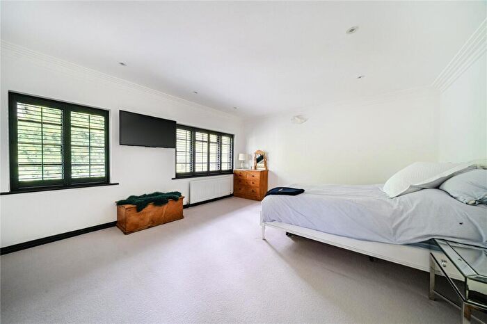 2 Bedroom Apartment To Rent In Broomfield Court, Broomfield Park, Sunningdale, Berkshire, SL5