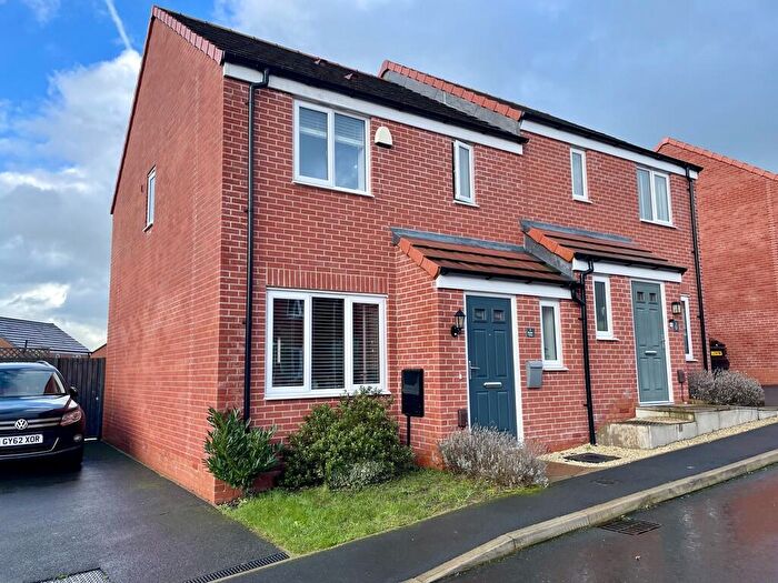 3 Bedroom Semi Detached House To Rent In Badger Close, East Leake, LE12