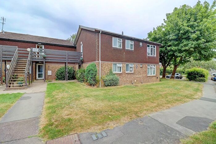 1 Bedroom Flat For Sale In Wrights Lane, Prestwood, Great Missenden, Buckinghamshire, HP16