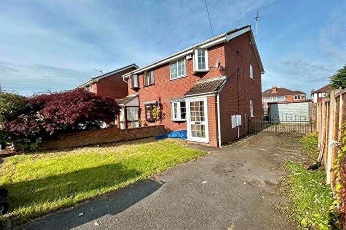 2 Bedroom Semi-Detached House To Rent In Chatsworth Close, Willenhall, WV12