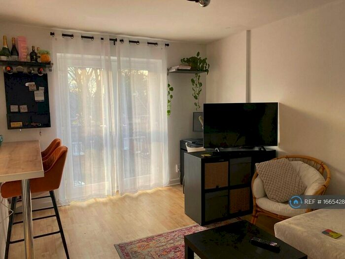 2 Bedroom Flat To Rent In Southwood Road, Liverpool, L17