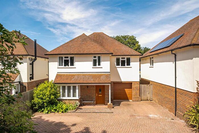 4 Bedroom Detached House For Sale In Alvanbury Close, Maidstone, ME15