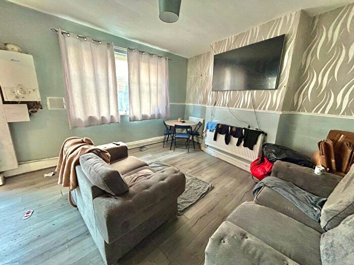 3 Bedroom End Of Terrace House For Sale In Raffles Road, Birkenhead, Merseyside, CH42