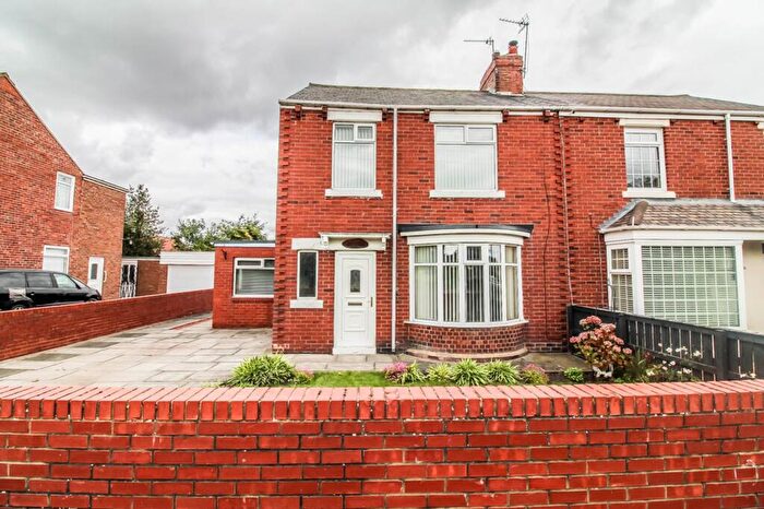 3 Bedroom Semi-Detached House For Sale In Blue House Lane, Concord, Washington, NE37