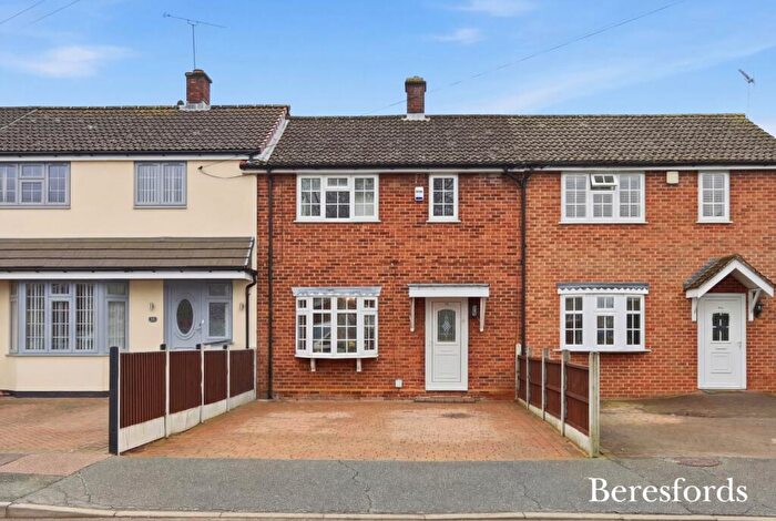 3 Bedroom Terraced House For Sale In Hutton Drive, Hutton, CM13