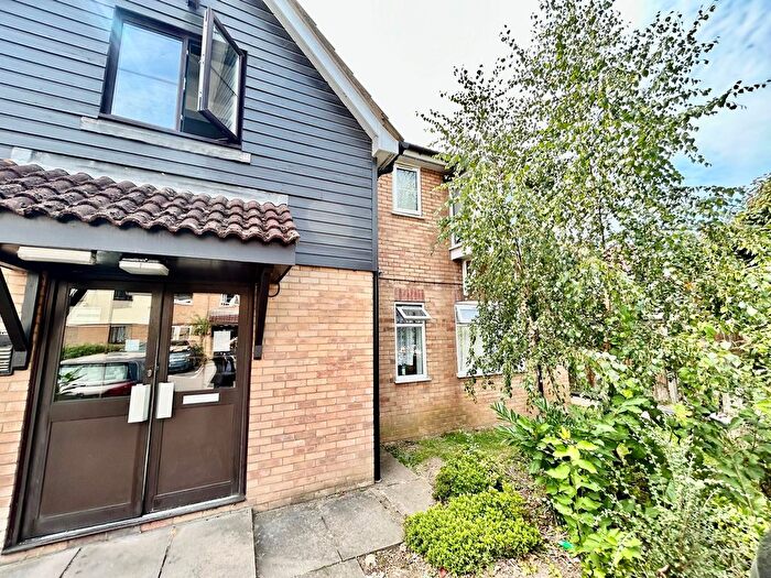 1 Bedroom Flat To Rent In Vicars Bridge Close, Wembley, HA0