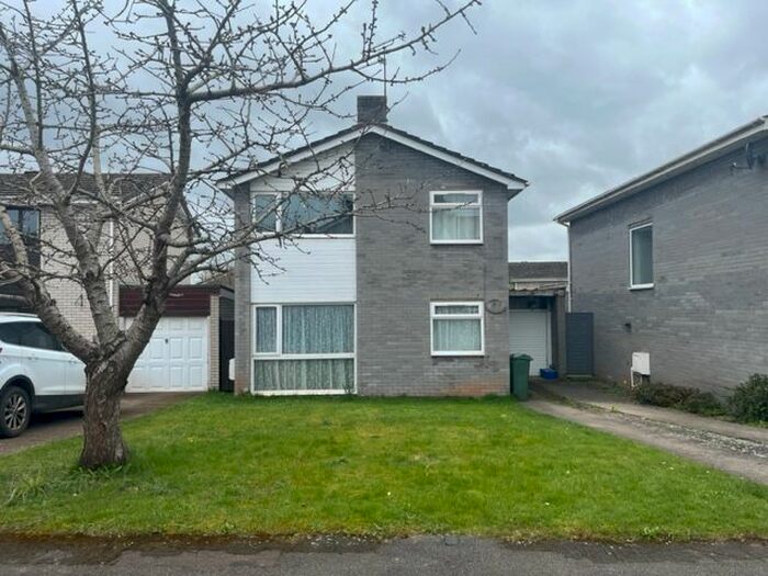 4 Bedroom Detached House To Rent In Weetwood Road, Bristol, BS49