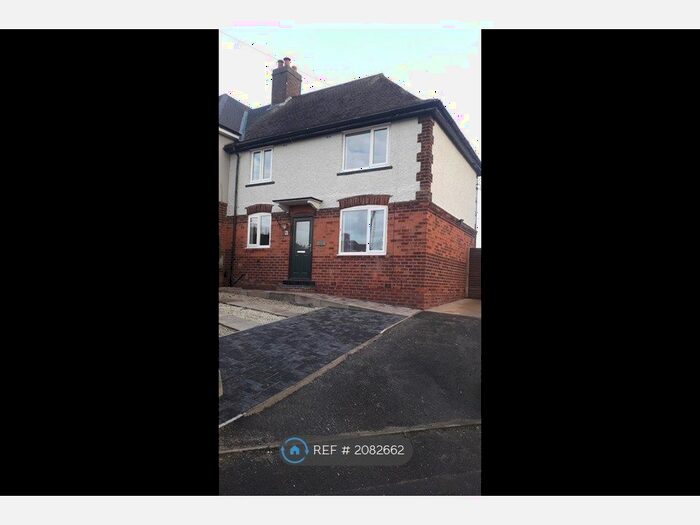 3 Bedroom Semi-Detached House To Rent In Tapton View Road, Chesterfield, S41