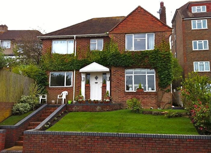 5 Bedroom Detached House To Rent In Goldstone Way, Hove, BN3