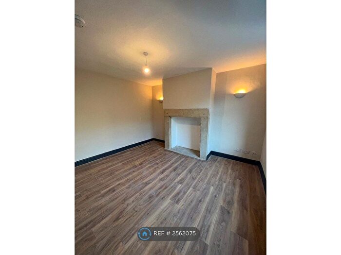 3 Bedroom Terraced House To Rent In Rose Place, Luddendenfoot, Halifax, HX2