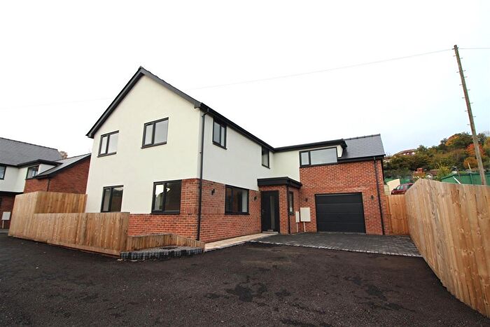 5 Bedroom Detached House For Sale In Celynen Close, Newbridge, NP11