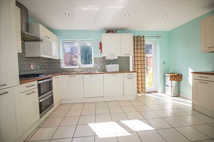 4 Bedroom Town House To Rent In Cosgrove Court, High Heaton, Newcastle Upon Tyne, NE7
