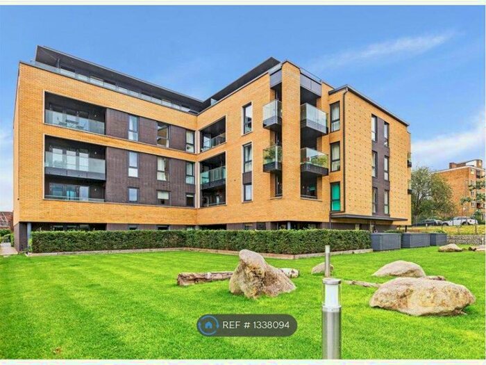 2 Bedroom Flat To Rent In Wagtail Court, London, SW15