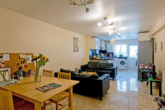 5 Bedroom End Of Terrace House To Rent In Melyn Close, London, N7