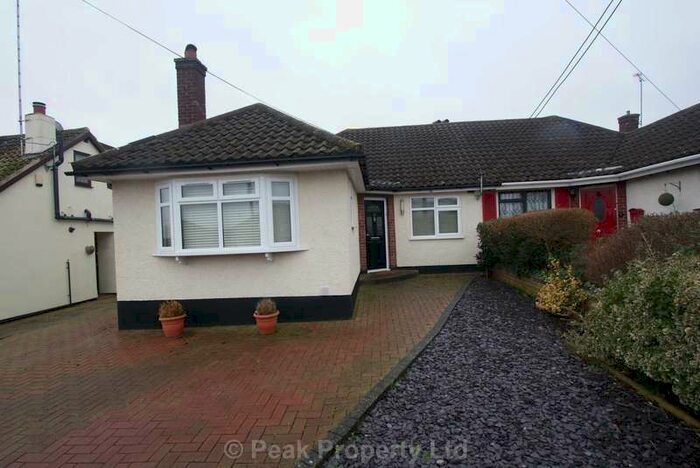 3 Bedroom Bungalow To Rent In Copford Avenue, Rayleigh, SS6