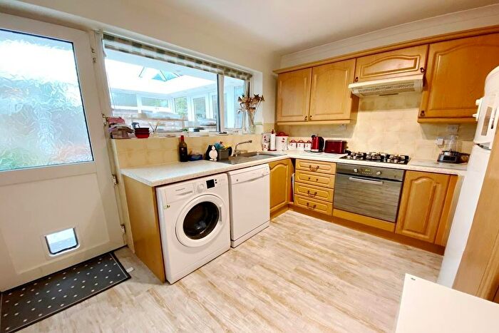 2 Bedroom Bungalow For Sale In Oakhurst Close, West Moors, Ferndown, Dorset, BH22
