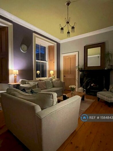 2 Bedroom Flat To Rent In Gladstone Terrace, Edinburgh, EH9