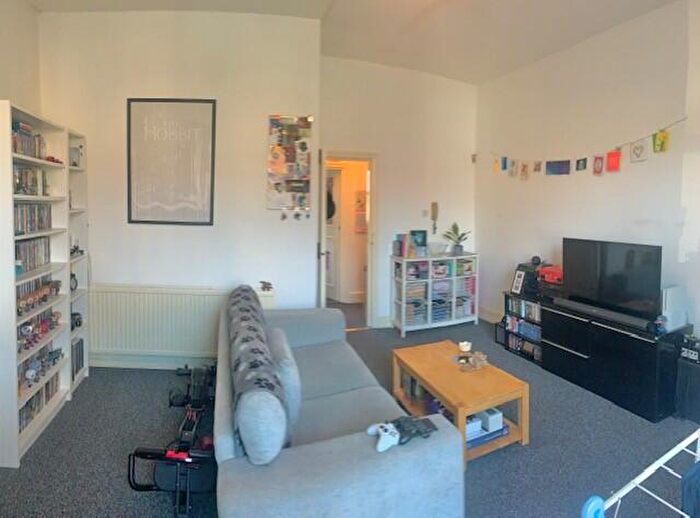 1 Bedroom Apartment To Rent In Richmond Road, Cardiff(City), CF24