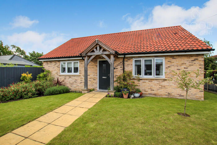 2 Bedroom Detached Bungalow For Sale In North Street, Wicken, CB7