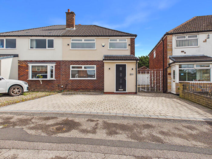 3 Bedroom Semi Detached House For Sale In Coniston Road, Lancashire, PR2