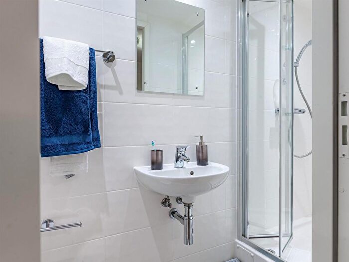 Studio To Rent In Fitzalan Road, Cardiff, CF24