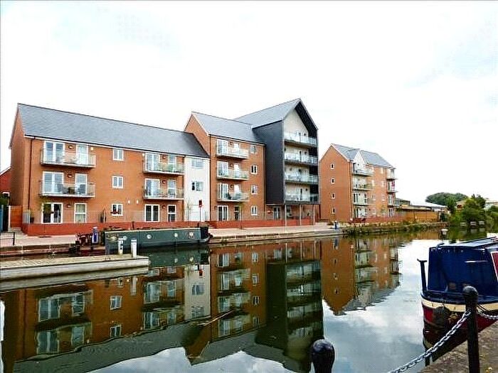 2 Bedroom Flat To Rent In Cressy Quay, Chelmsford, CM2