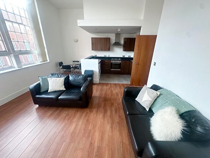 2 Bedroom House To Rent In Old School House, L3