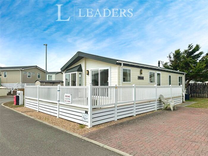 2 Bedroom Mobile Home For Sale In Melville Road, Southsea, Hampshire, PO4