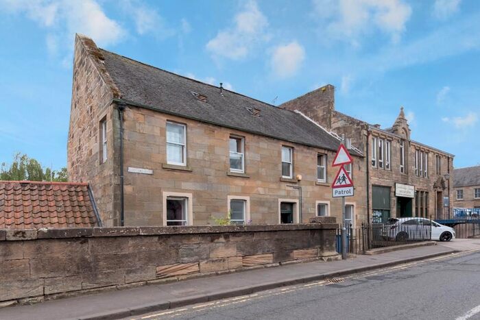 1 Bedroom Flat To Rent In South Bridge, Cupar, KY15