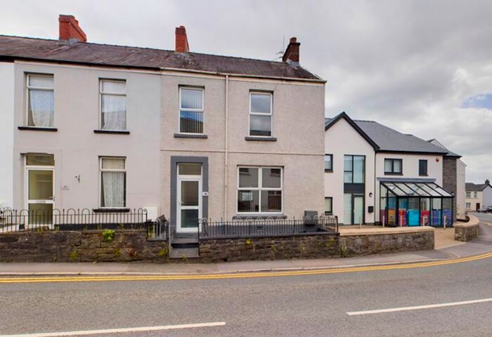 3 Bedroom End Of Terrace House To Rent In Francis Terrace, Carmarthen, SA31