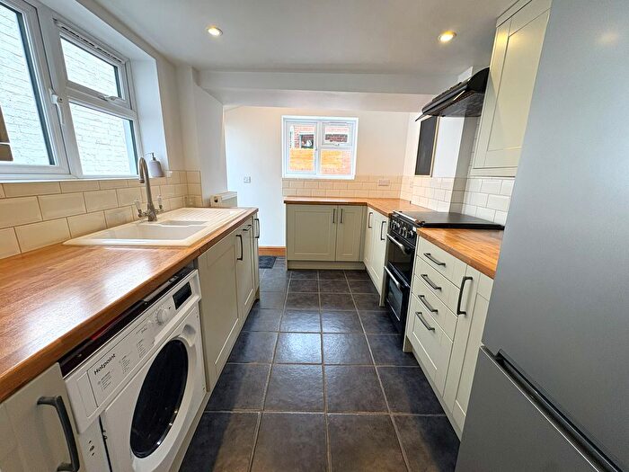2 Bedroom Property To Rent In Regent Square, Exeter, EX1