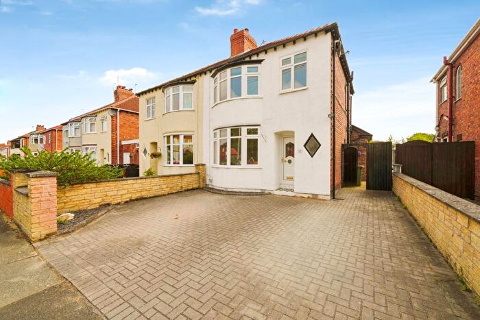 3 Bedroom Semi-Detached House For Sale In Crosthwaite Avenue, Wirral, Merseyside, CH62