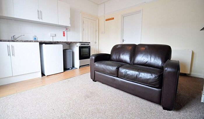 1 Bedroom Flat To Rent In Victoria Avenue, Newport, NP19