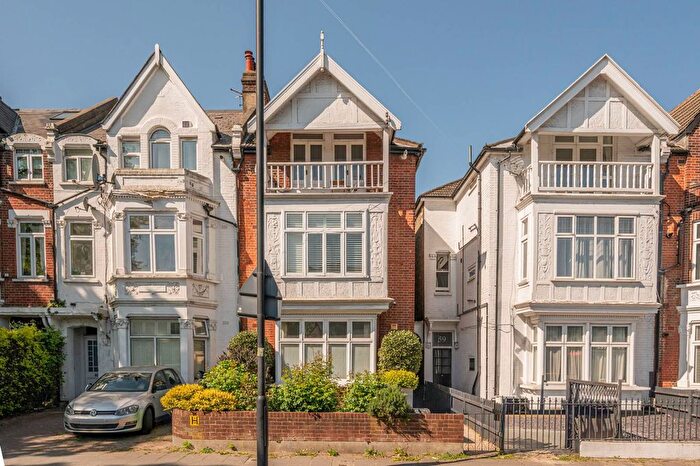 1 Bedroom Flat To Rent In Thornton Avenue, Telford Park, London, SW2