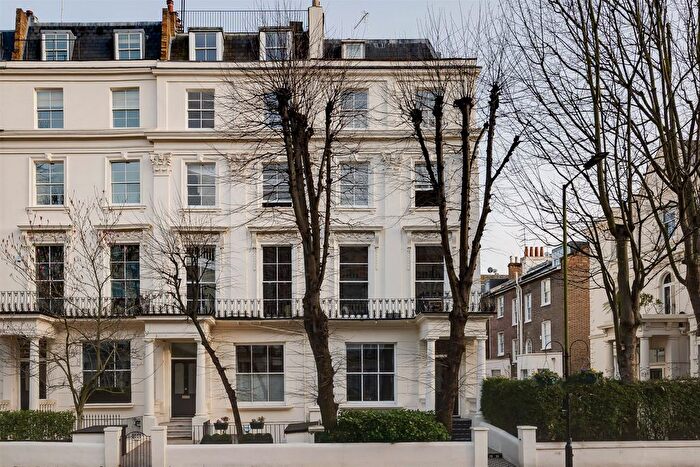 2 Bedroom Flat For Sale In Clifton Gardens, Little Venice, London, W9