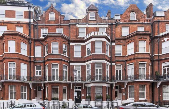 Studio To Rent In Egerton Gardens, London, SW3