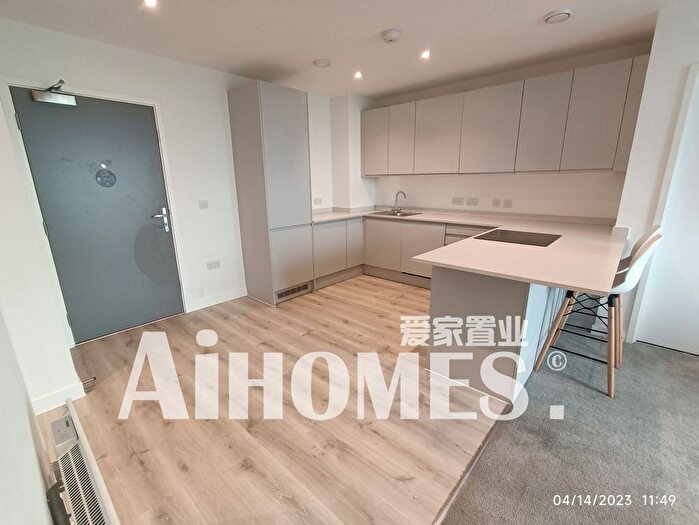 2 Bedroom Flat To Rent In Trafford Wharf, Wharf End Old Trafford, Manchester, M17