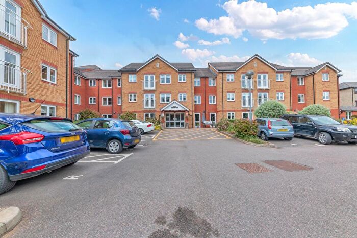 1 Bedroom Flat For Sale In Goodes Court, Royston, SG8