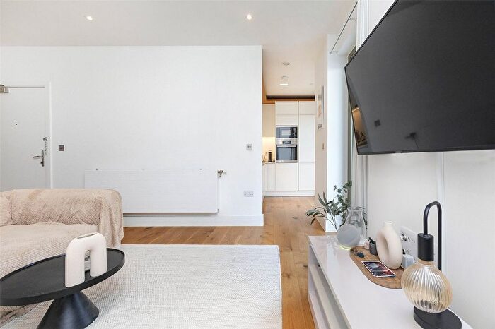 1 Bedroom Flat To Rent In Imperial Court, B Odessa Street, London, SE16