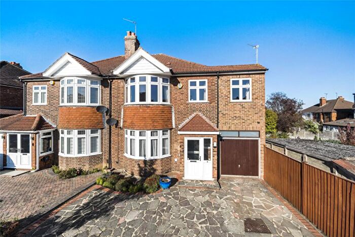 4 Bedroom Semi-Detached House For Sale In Charldane Road, London, SE9