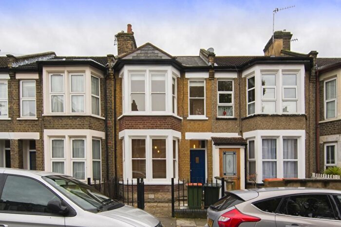 3 Bedroom Terraced House To Rent In Geere Road, Stratford, London, E15